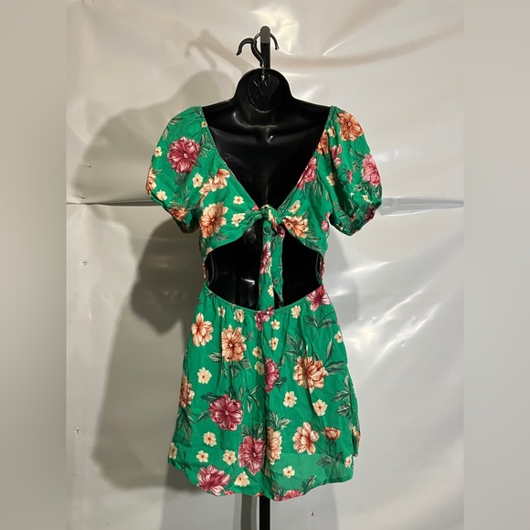 Women’s Floral Tie Back Romper Size Large - Picture 2 of 2